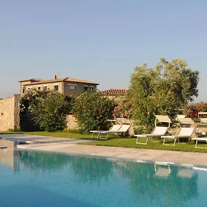 https://relais-le-ginestre.it-tuscanyhotel.com
